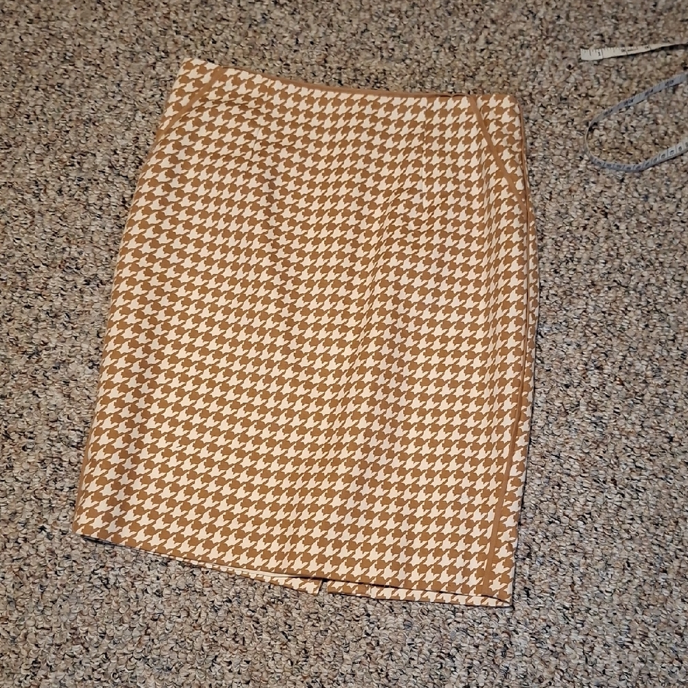 Tan & Cream Houndstooth Pencil Skirt